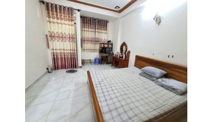 Bán Nhà 4 Tầng Ngộp Gần Phạm Văn Đồng Linh Đông Thủ Đức 74m_4*18.5 chỉ hơn 7 tỷ Siêu Ngon